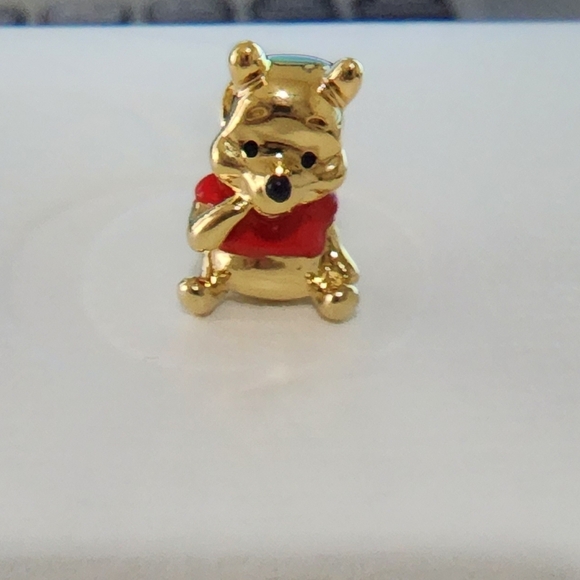 Pandora Disney Winnie the Pooh Bear Charm - Picture 2 of 11